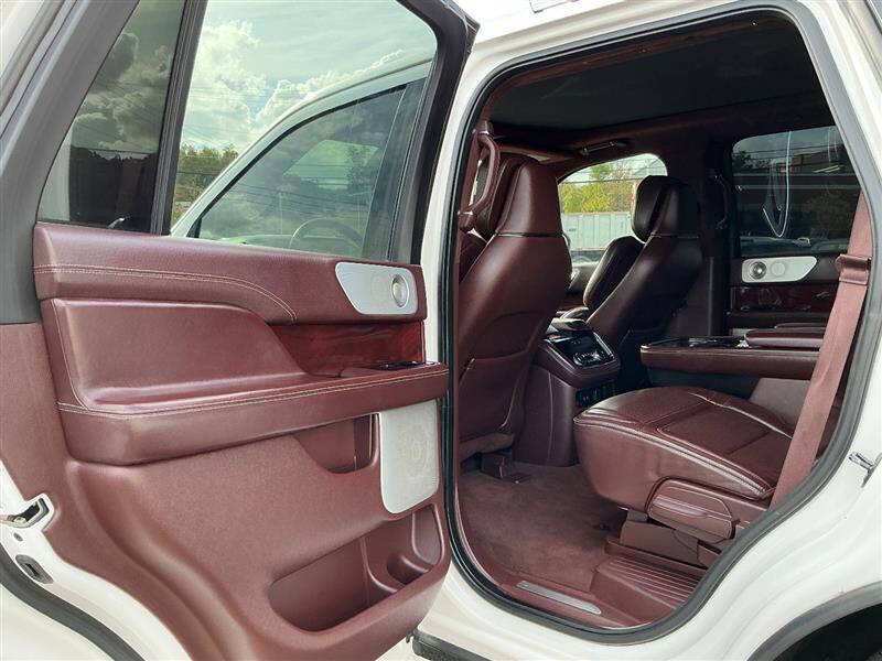 2018 Lincoln Navigator Black Label