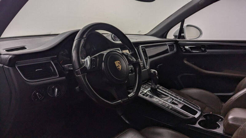 2015 Porsche Macan S