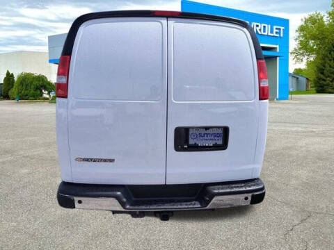 2025 Chevrolet Express 2500