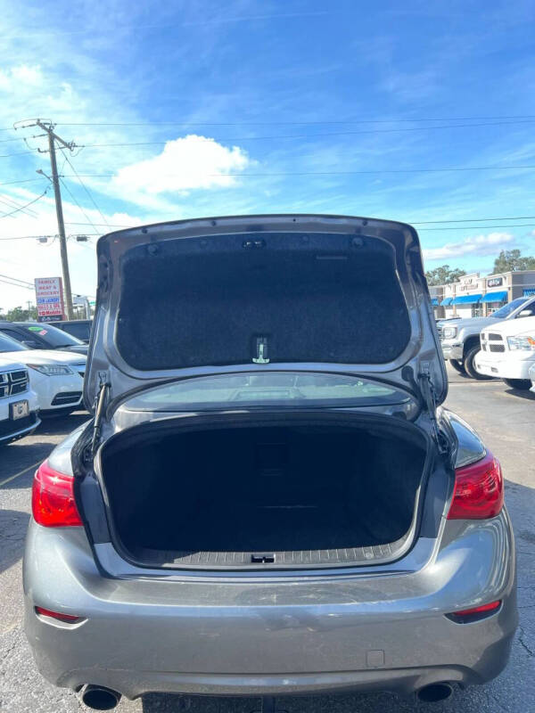 2015 Infiniti Q50 Premium