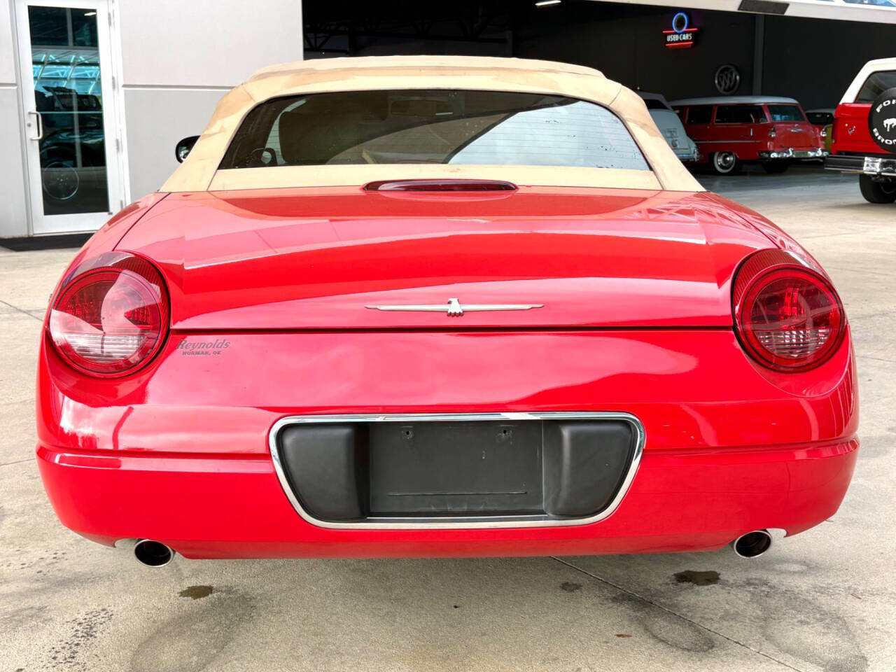 2005 Ford Thunderbird 27
