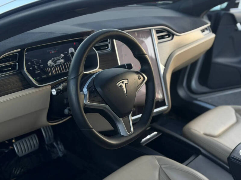 2016 Tesla Model S
