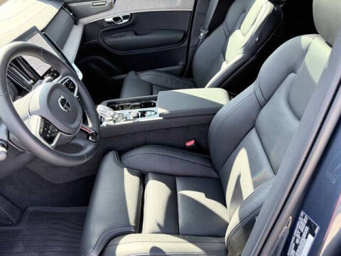 2025 Volvo XC90 T8 Ultra Bright Theme 6P