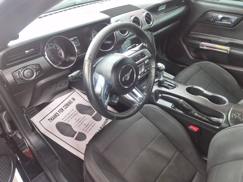 2016 Ford Mustang V6