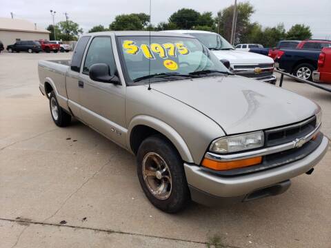 1998 Chevrolet S-10 for sale at Pioneer Auto in Ponca City OK