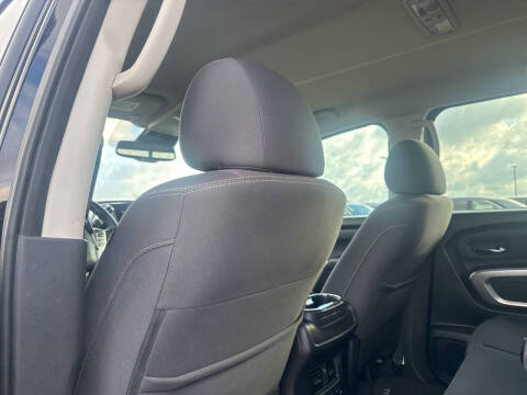 2021 Nissan Titan SV