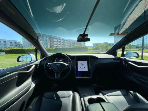 2018 Tesla Model X 75D