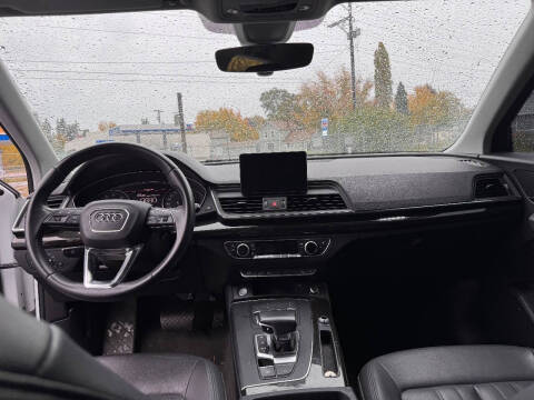 2019 Audi Q5 quattro Premium 45 TFSI