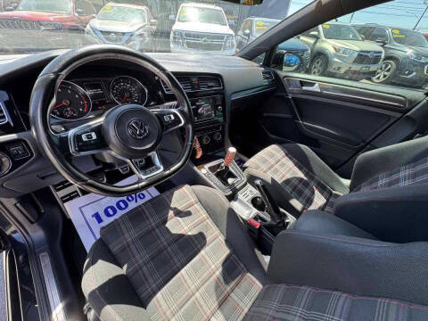 2019 Volkswagen Golf GTI S