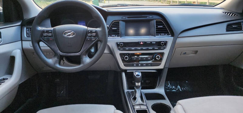 2017 Hyundai Sonata SE