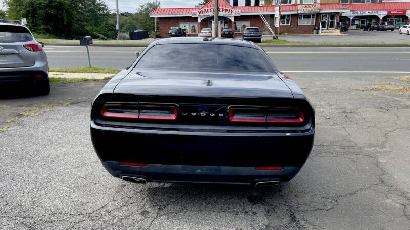 2015 Dodge Challenger SXT