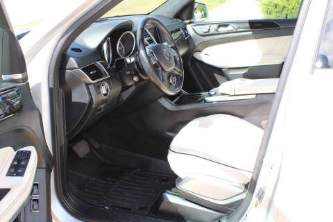 2016 Mercedes-Benz GL-Class GL 550 4MATIC