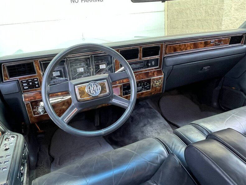 1984 Lincoln Town Car