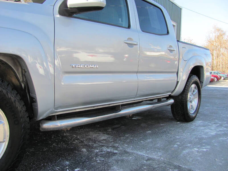 2012 Toyota Tacoma Base photo 18