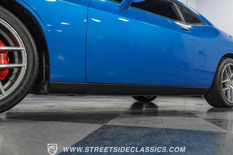 2009 Dodge Challenger SRT8