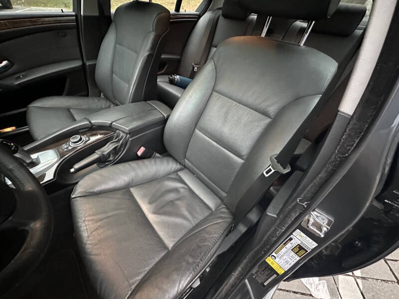 2009 BMW 5 Series 528i xDrive