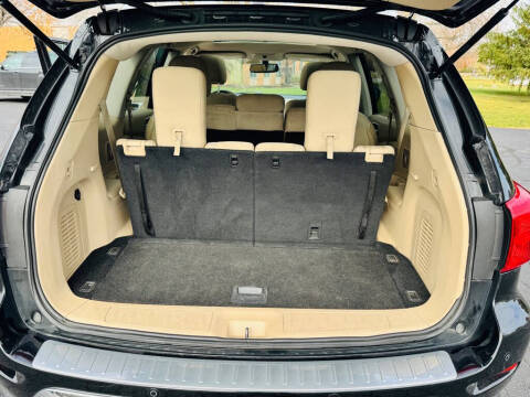 2017 Nissan Pathfinder SV