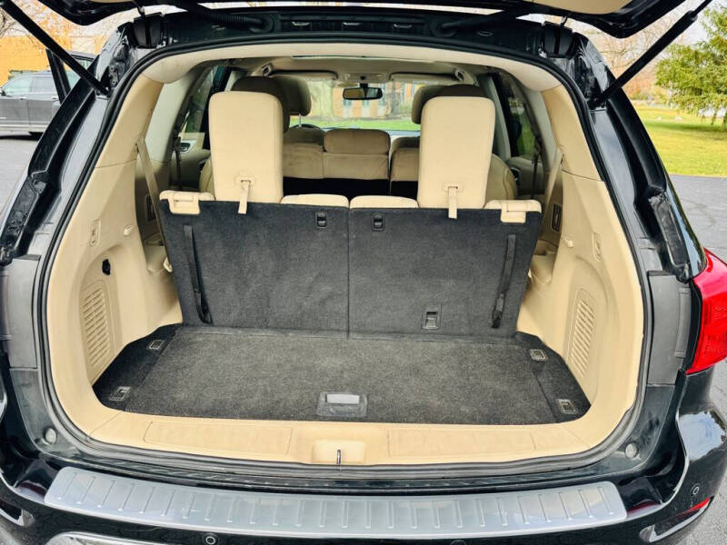 2017 Nissan Pathfinder SV