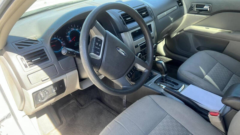 2012 Ford Fusion SE photo 7