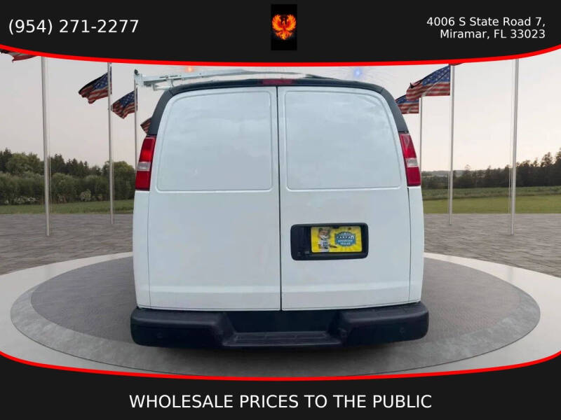 2022 Chevrolet Express 2500