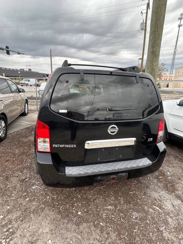 2007 Nissan Pathfinder LE