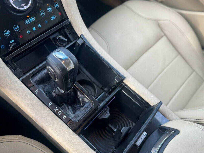 2019 Ford Taurus Limited