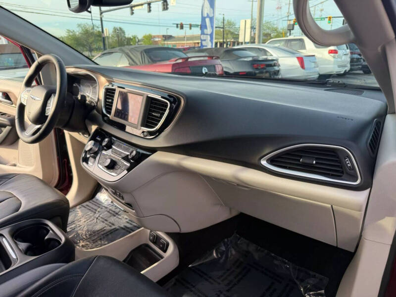 2018 Chrysler Pacifica Touring L