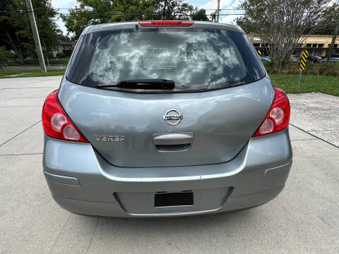 2010 Nissan Versa 1.8 SL