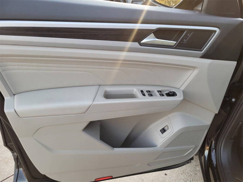 2023 Volkswagen Atlas V6 SE