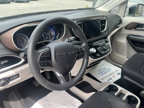 2017 Chrysler Pacifica Touring