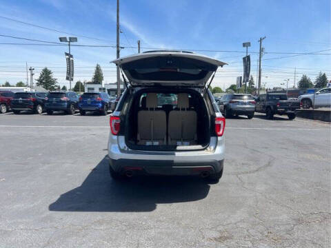2016 Ford Explorer