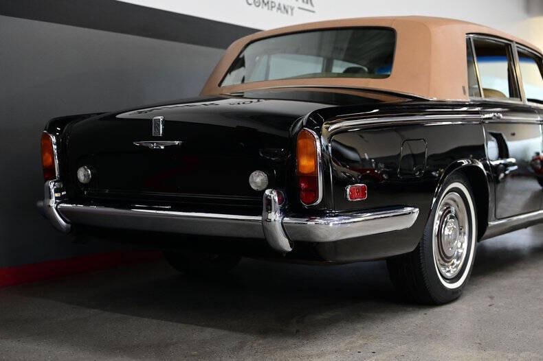 1972 Rolls-Royce SILVER CLOUD LWB