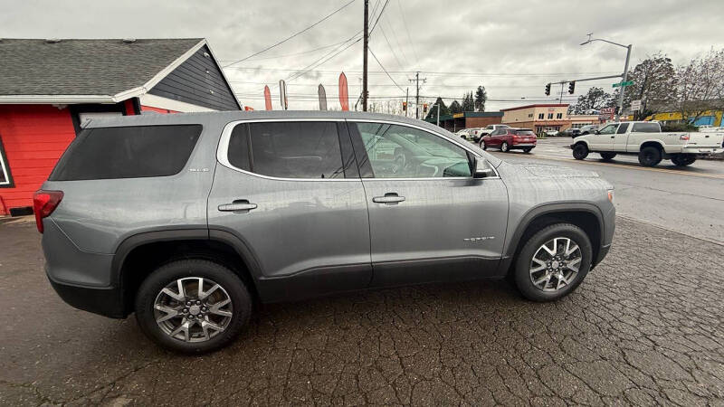 2022 GMC Acadia SLE