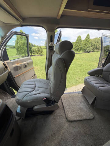 2003 Ford E-Series E-150