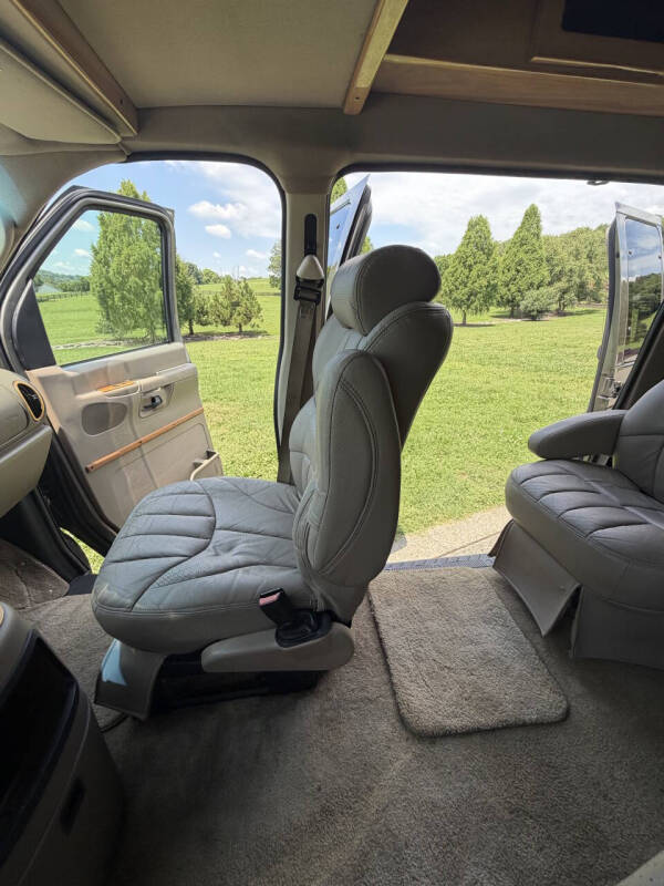 2003 Ford E-Series E-150