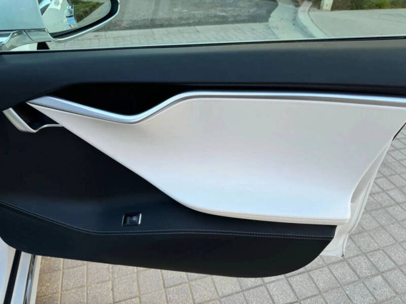 2017 Tesla Model S 75D