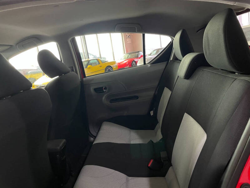 2013 Toyota Prius c Two