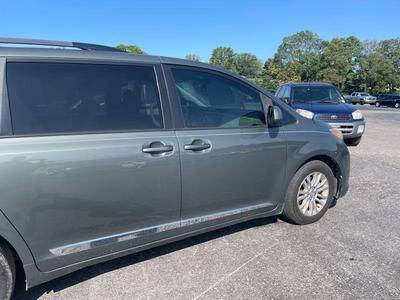 2013 Toyota Sienna XLE 8-Passenger