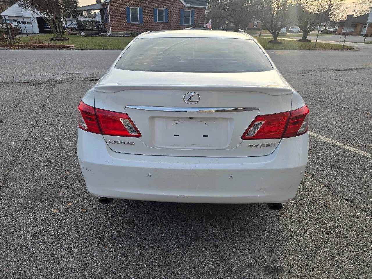 2007 Lexus ES 350 for sale at QUEENSGATE AUTO SALES in York, PA