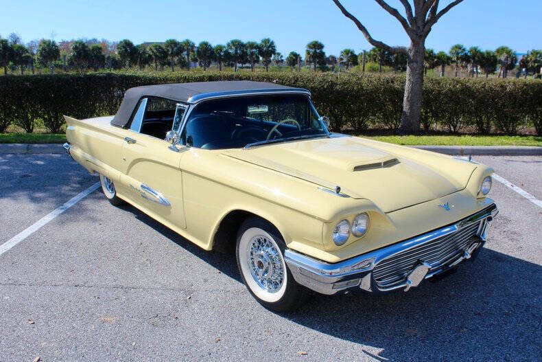 1959 Ford Thunderbird