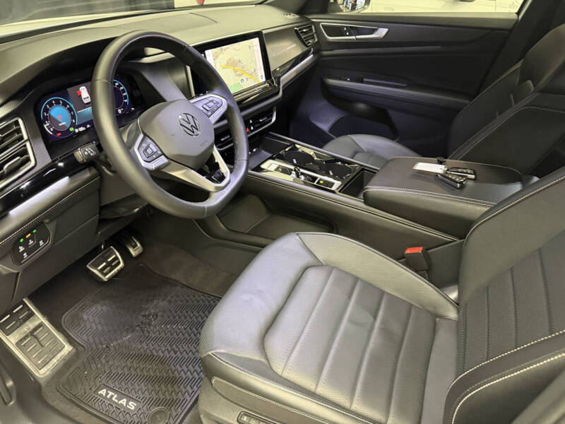 2024 Volkswagen Atlas Cross Sport SEL R-Line 4Motion
