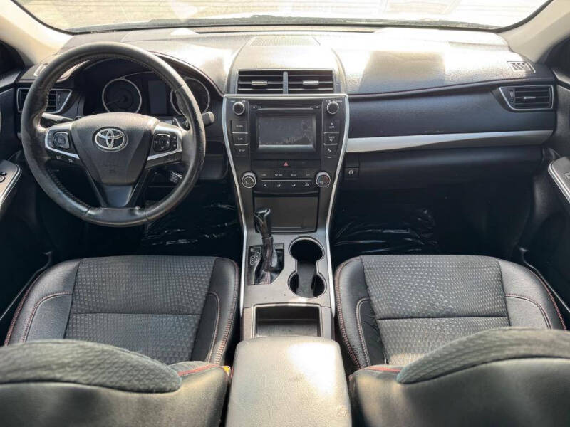 2015 Toyota Camry SE
