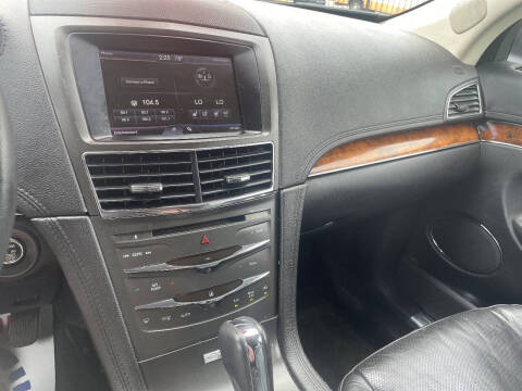 2014 Lincoln MKT