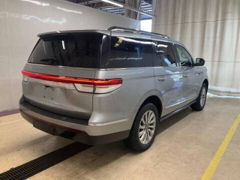 2023 Lincoln Navigator Standard