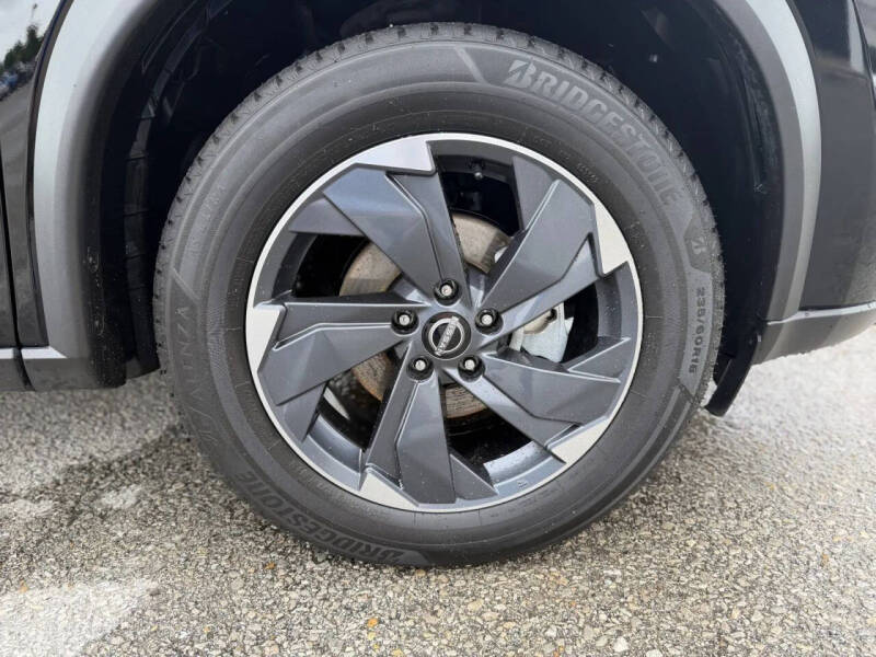 2025 Nissan Rogue SV