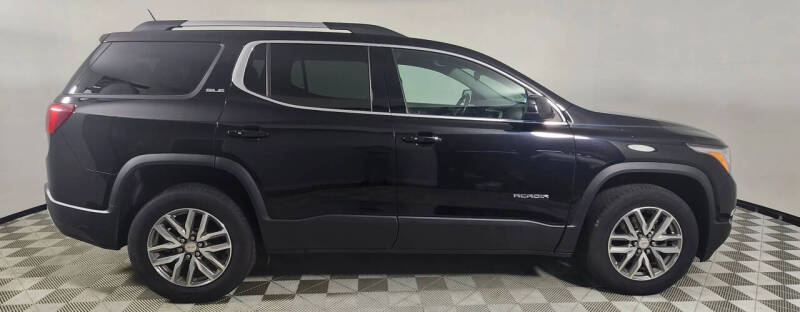 2017 GMC Acadia SLE-2