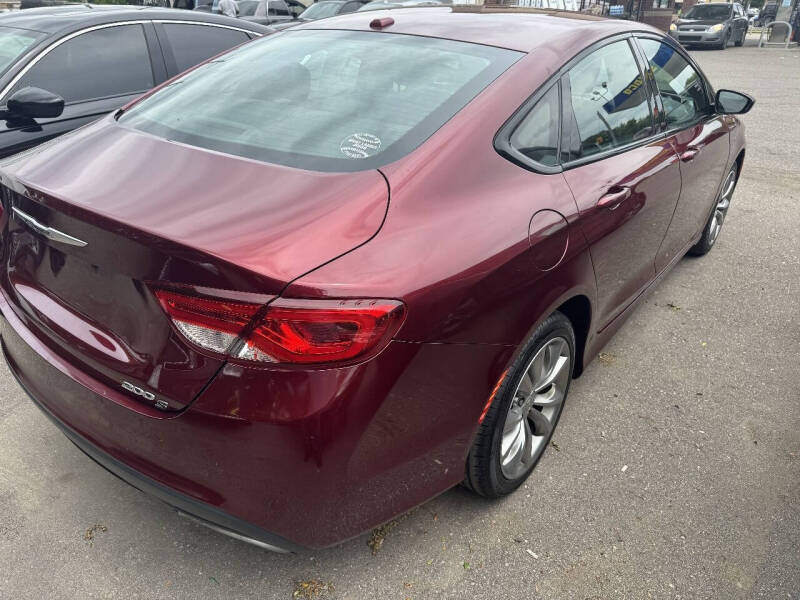 2015 Chrysler 200 S