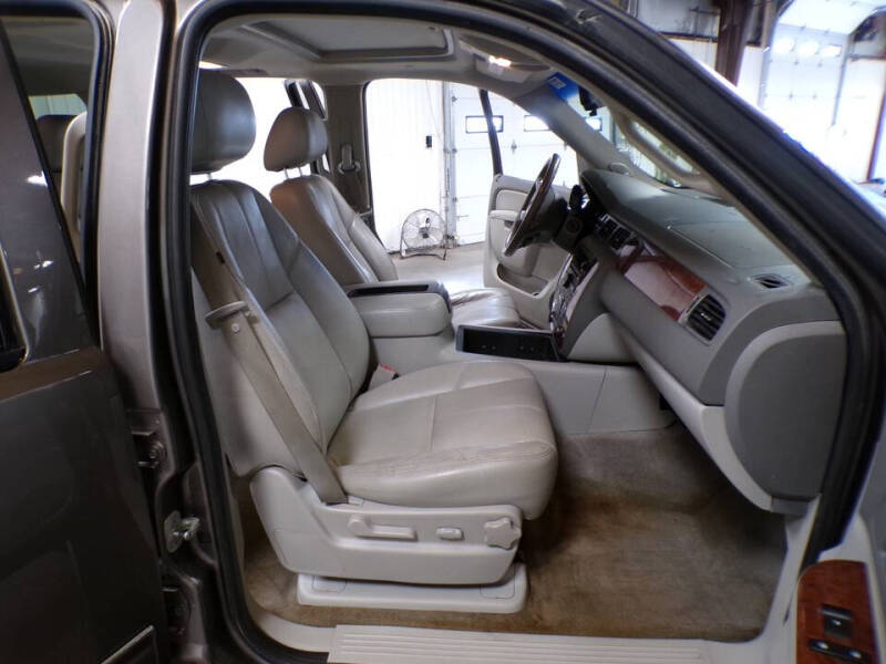 2011 Chevrolet Suburban LT