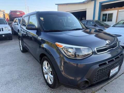 2015 Kia Soul +