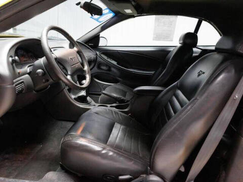 2002 Ford Mustang GT Deluxe